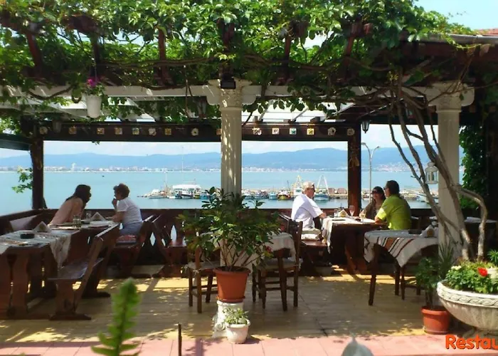 2 Bedrooms With Ocean View In Byala Апартамент Бяла