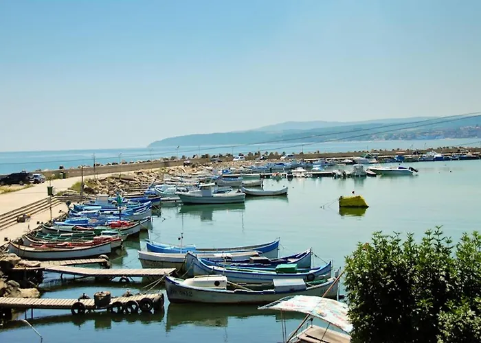 2 Bedrooms With Ocean View In Byala Апартамент